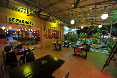 Le Parrots-Inn Praia de Jomtien Exterior foto